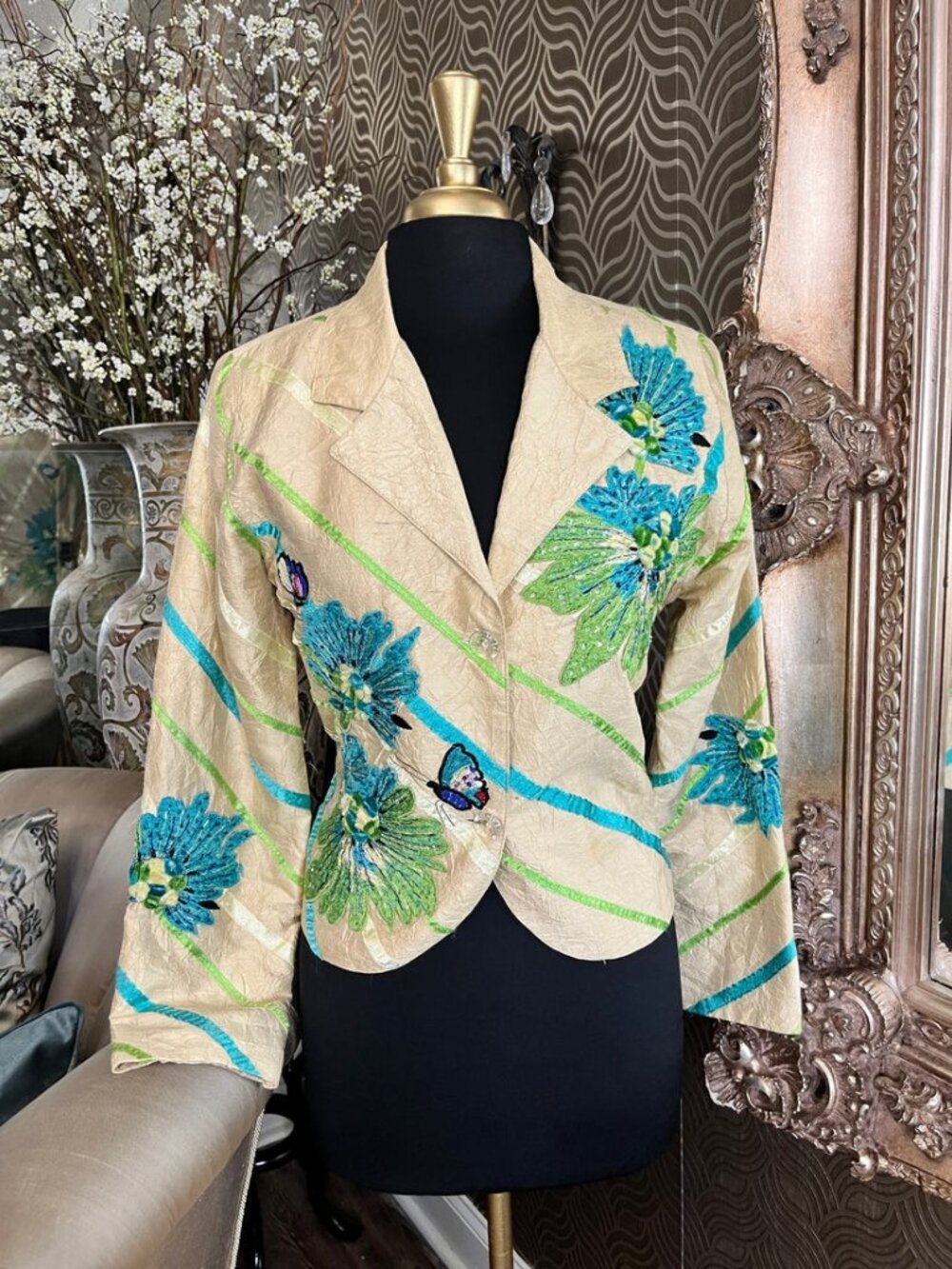 vintage Anage beige silk fabric adorned blue green floral embroidery jacket